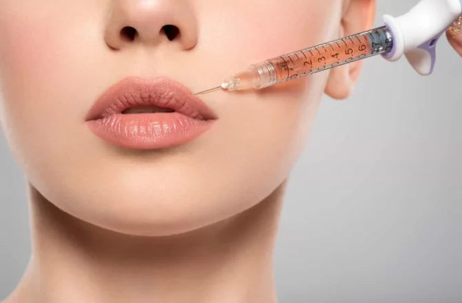 woman-getting-cosmetic-injection-of-botox-in-lips-closeup-